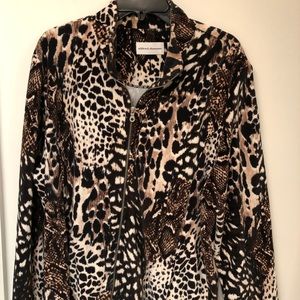Alfred Dunner jacket Size 18 soft Fleece Feeling Leopard Print.
